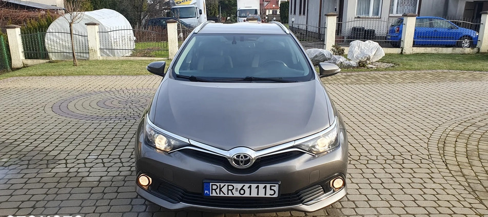 Toyota Auris cena 44900 przebieg: 167000, rok produkcji 2016 z Bolków małe 352